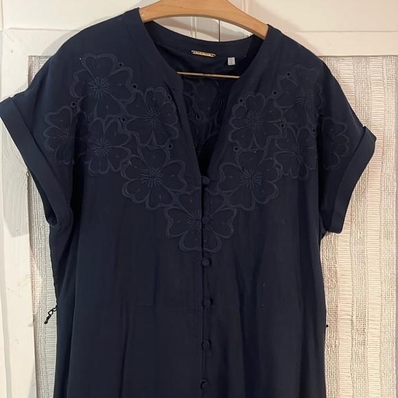 NWOT Elie Tahari Embroidered Dress Navy size L - Picture 2 of 8